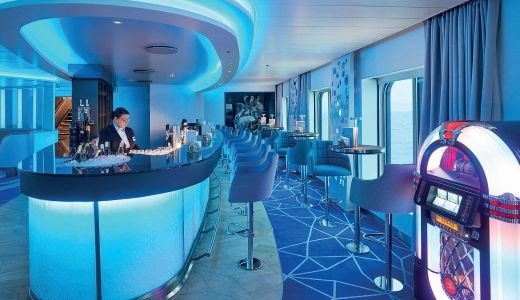 Bar an Bord der Hanseatic Inspiration