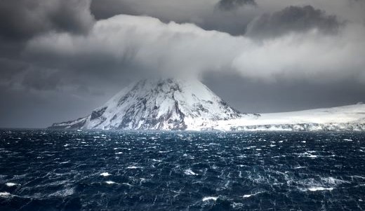 Schneebedeckte Berge Antarktis