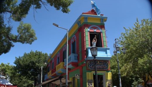 Buntes Haus im Stadtviertel La Boca, Buenos Aires
